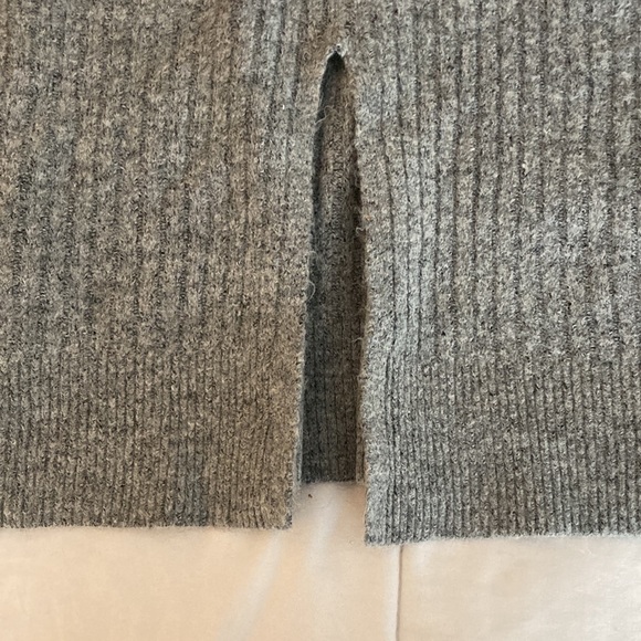 NWT H&M knit ribbed skirt - Picture 3 of 9